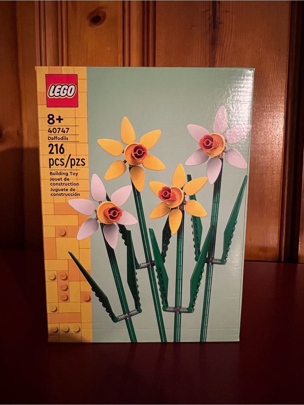 LEGO 40747 Daffodils 216 Piece Building Toy Set NEW
